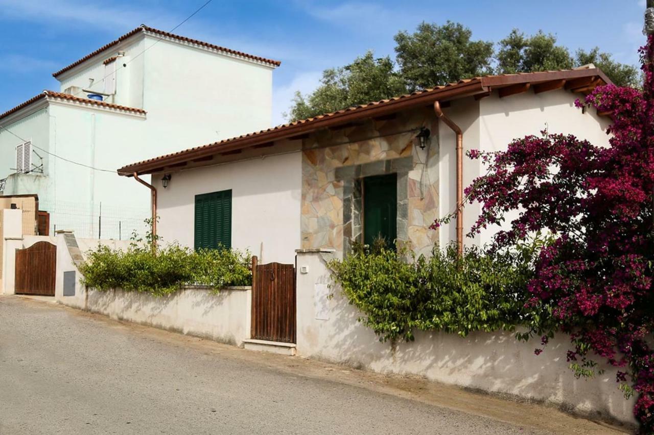 8 Via V. Monti Villa Loiri Porto San Paolo Exterior foto